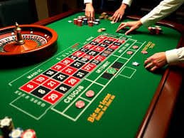 maret88 login platform interface showing slot games, live tables, and sportsbook markets